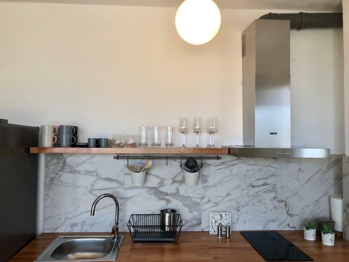 Tzavelitiko Home Himare Bagian luar foto